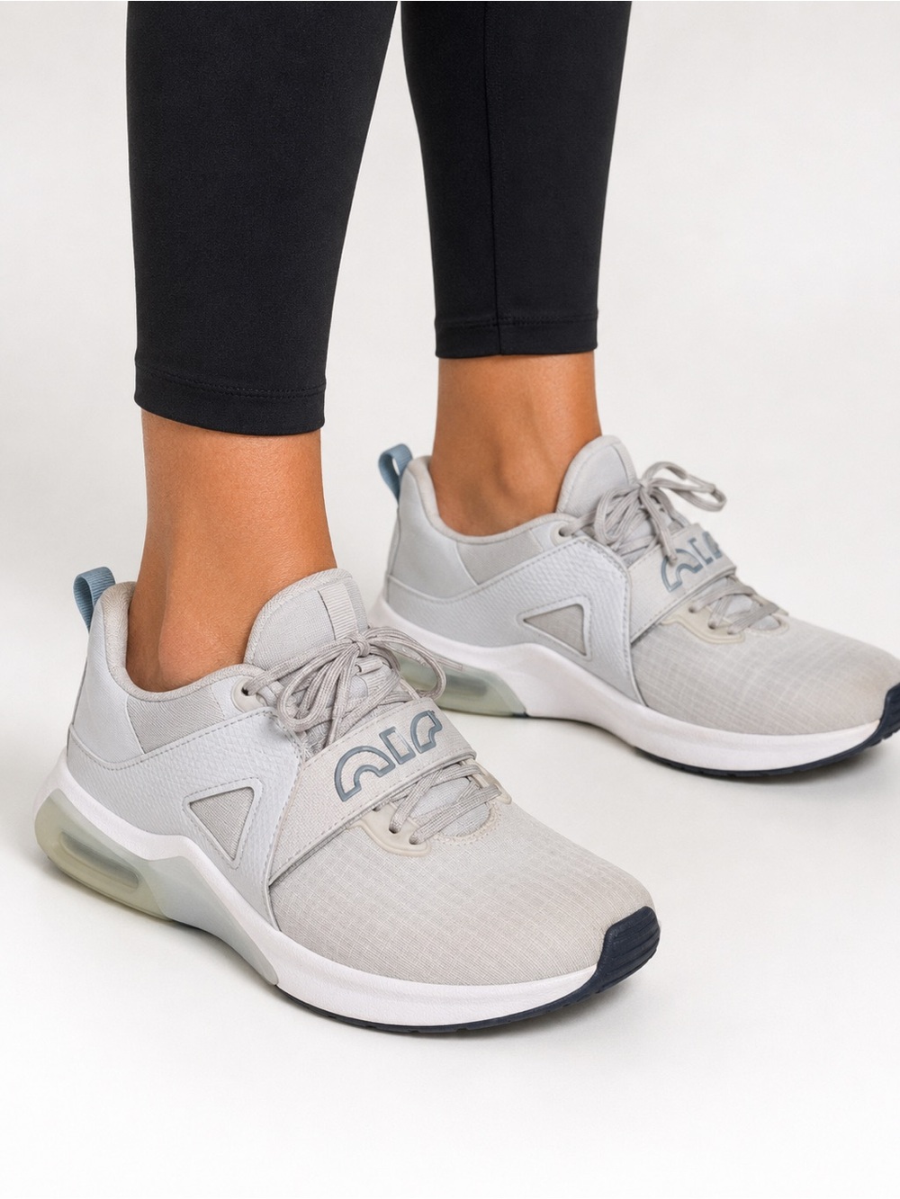 Nike Women’s Training Sneakers – Size 9.5 – Light Gray/White